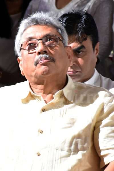 Gotabaya-Rajapaksa-and-IGP-Pujith.jpg