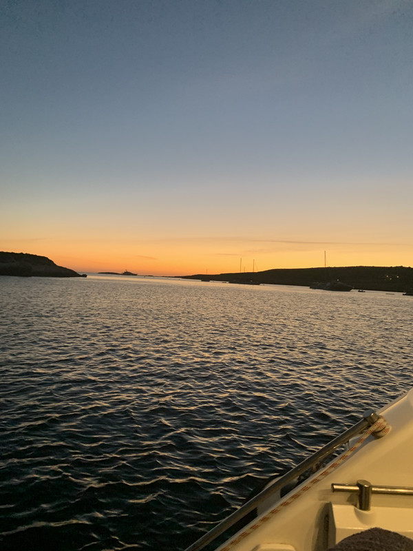 4A0DADA2-5CA4-4D69-8A8D-183C185E3A93