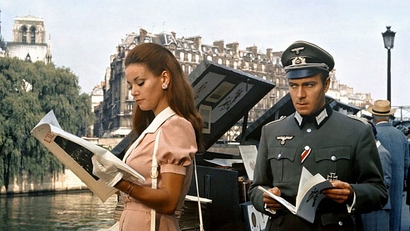 THUNDERBALL-CLAUDINE-AUGER-TRIPLE-CROSS-FOTOR.jpg
