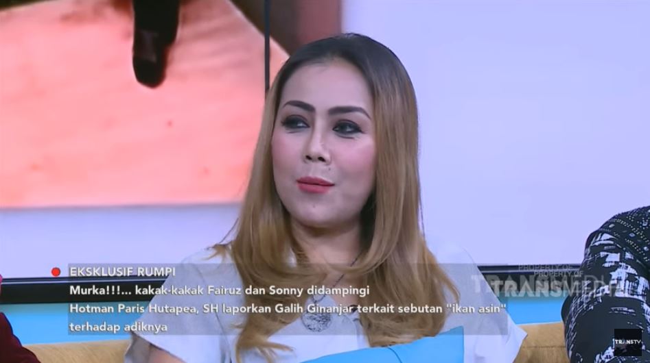 Rency Milano dalam acara Rumpi TRANS TV