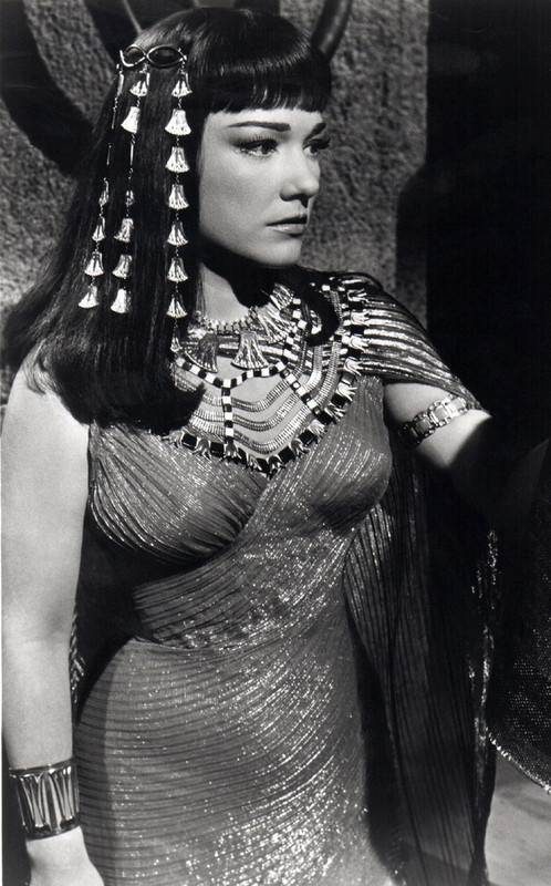 Anne_Baxter_a70