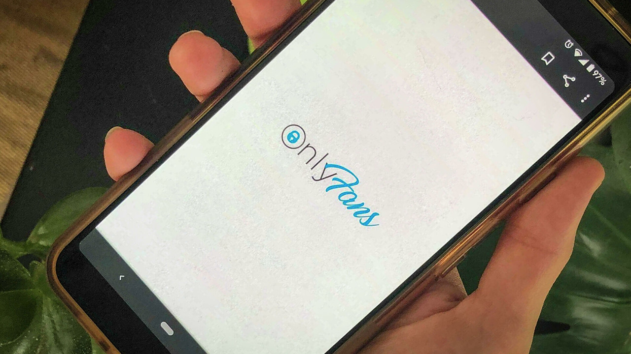 Joven descubrió que su papá es un suscriptor de su cuenta de OnlyFans