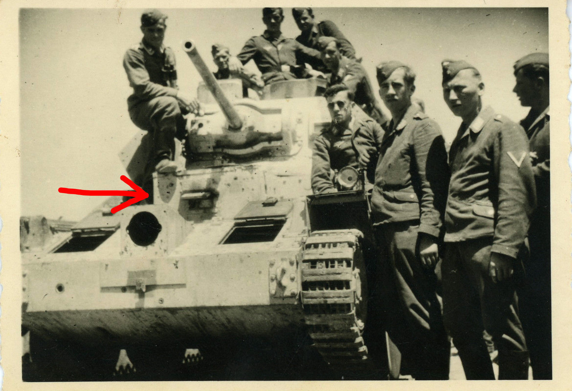 Fallschirmjäger Paratrooper Kreta Beute Panzer T