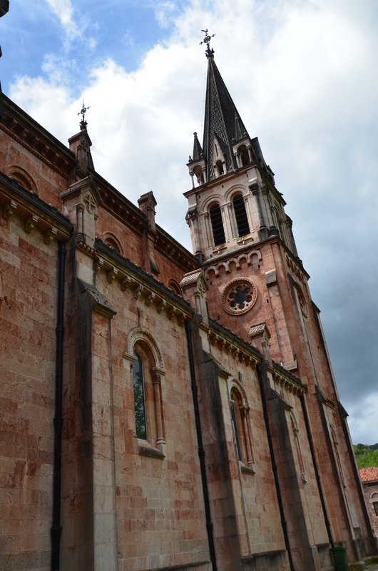 BASÍLICA DE COVADONGA-16-5-2013-ASTURIAS - Paseando por España-1991/2015-Parte-1 (43)