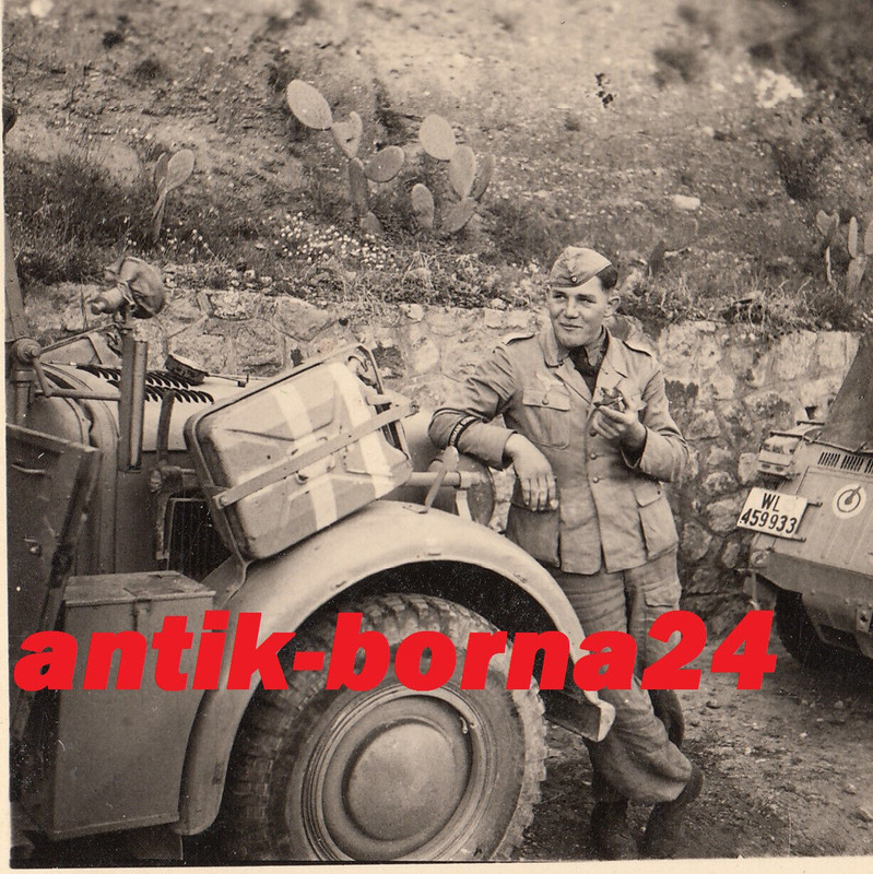 Foto LW Soldat HG Südfront VW Kübelwagen Wappen Kübel PKW Italien Mailing