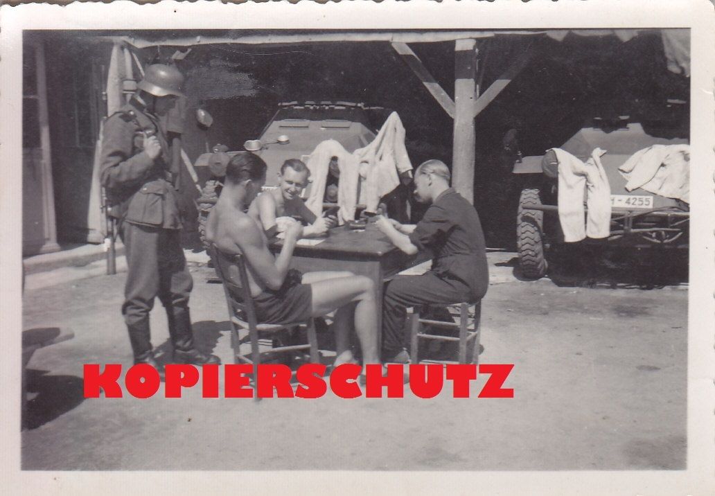 Sd.Kfz.263 (8-Rad) Panzerfunkwagen 2.Panzer-Divi