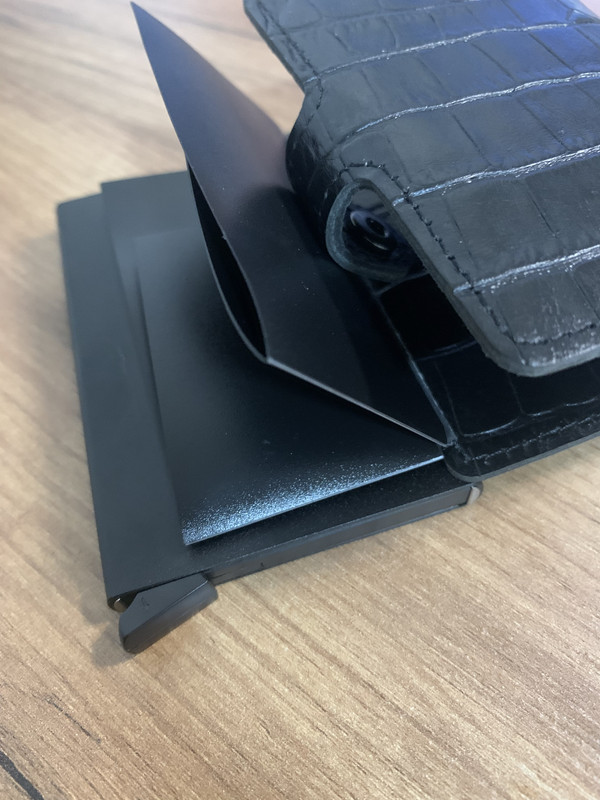 D626CA8E-A8DB-4C3E-AB4D-7DDF2ED57B5C