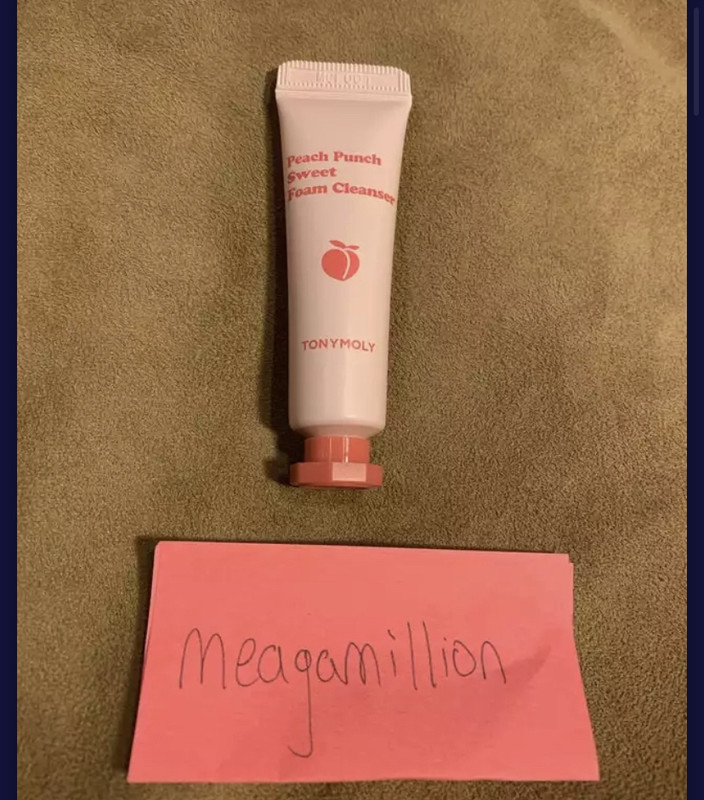 9032357C-26AD-4DE7-8733-C449C50E3B48