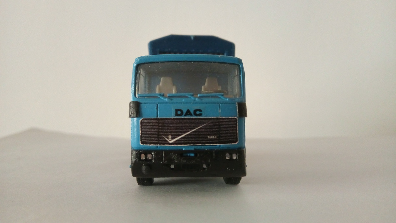 Mach (8138)