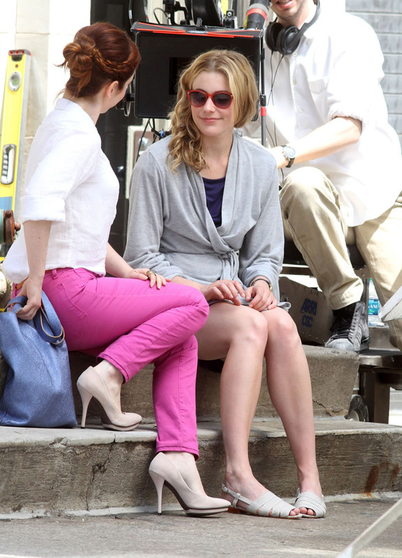 Greta-Gerwig-Feet-495092