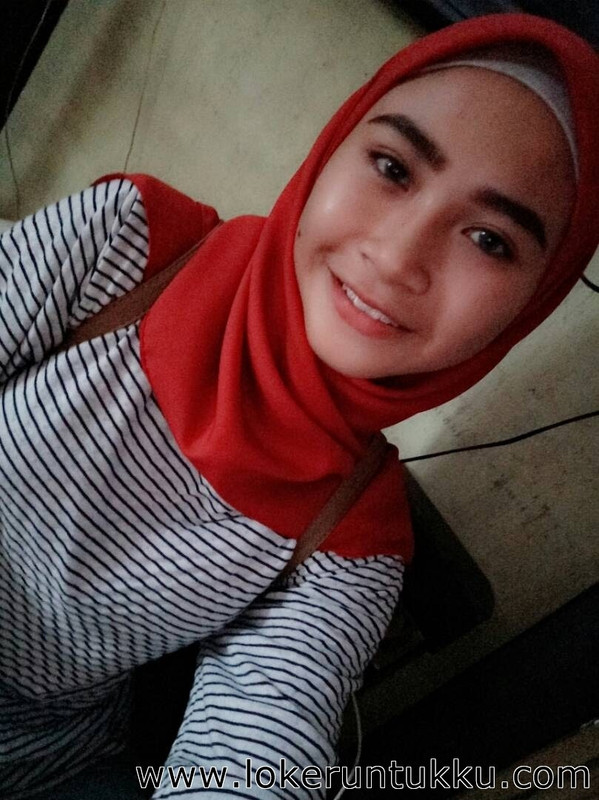Foto-Nurul-Jilbab-Merah
