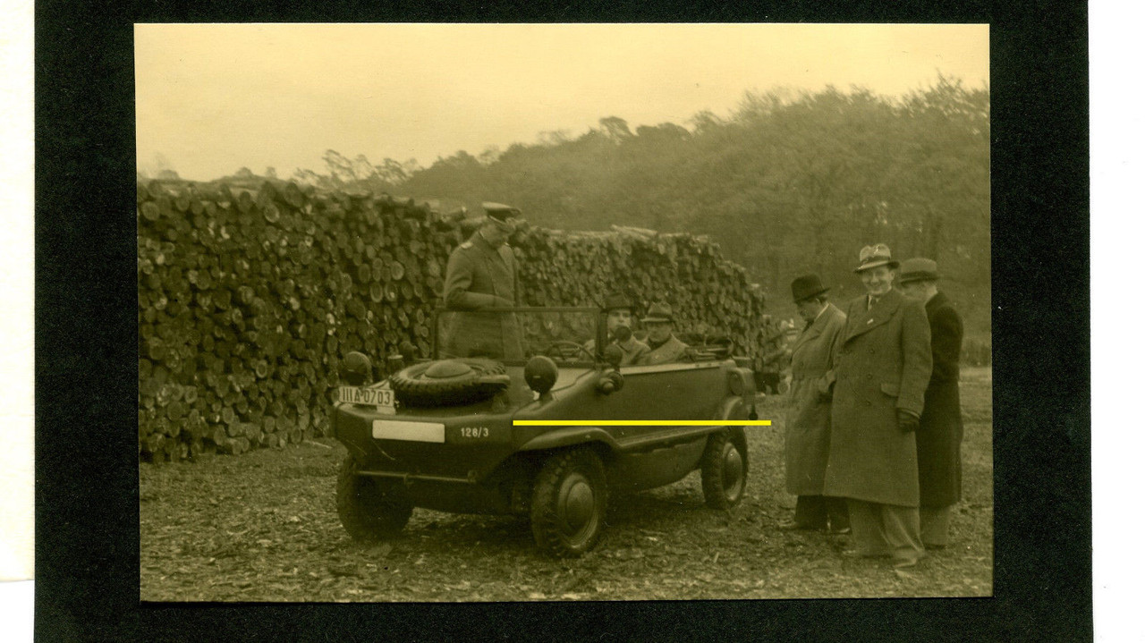 2 WK Schwimwagen , Kübelwagen, VW , Jeep