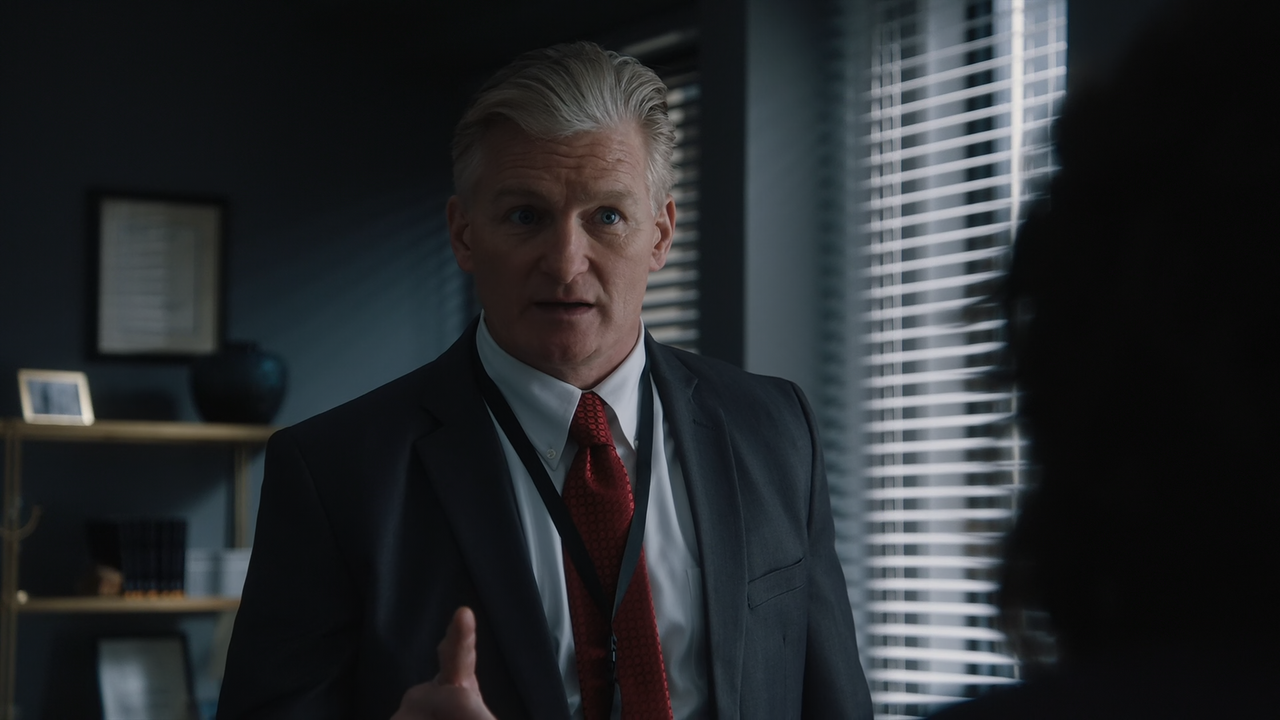 FBI.S04E19.Face.Off.1080p.10bit.AMZN.WEB-DL.DDP5.1.HEVC-Vyndros.mkv_snapshot_03.29_[2022.05.02_11.53