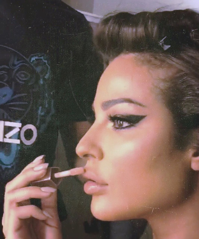 6C271D6A-001E-4C85-8B33-BDEB82E33D0C