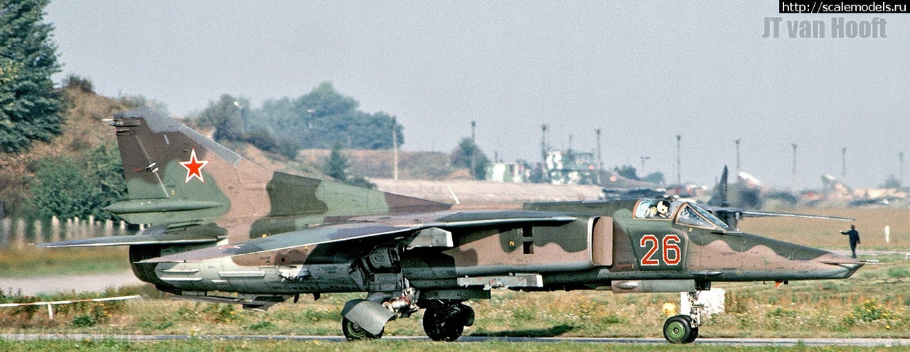 296 APIB MiG-27D 26 Red_61912555172