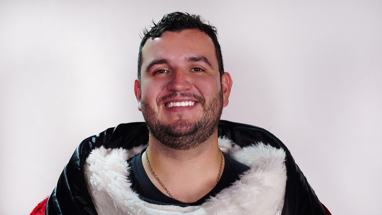 Edén Muñoz revela que tiene Covid-19 y está preocupado por su bebé