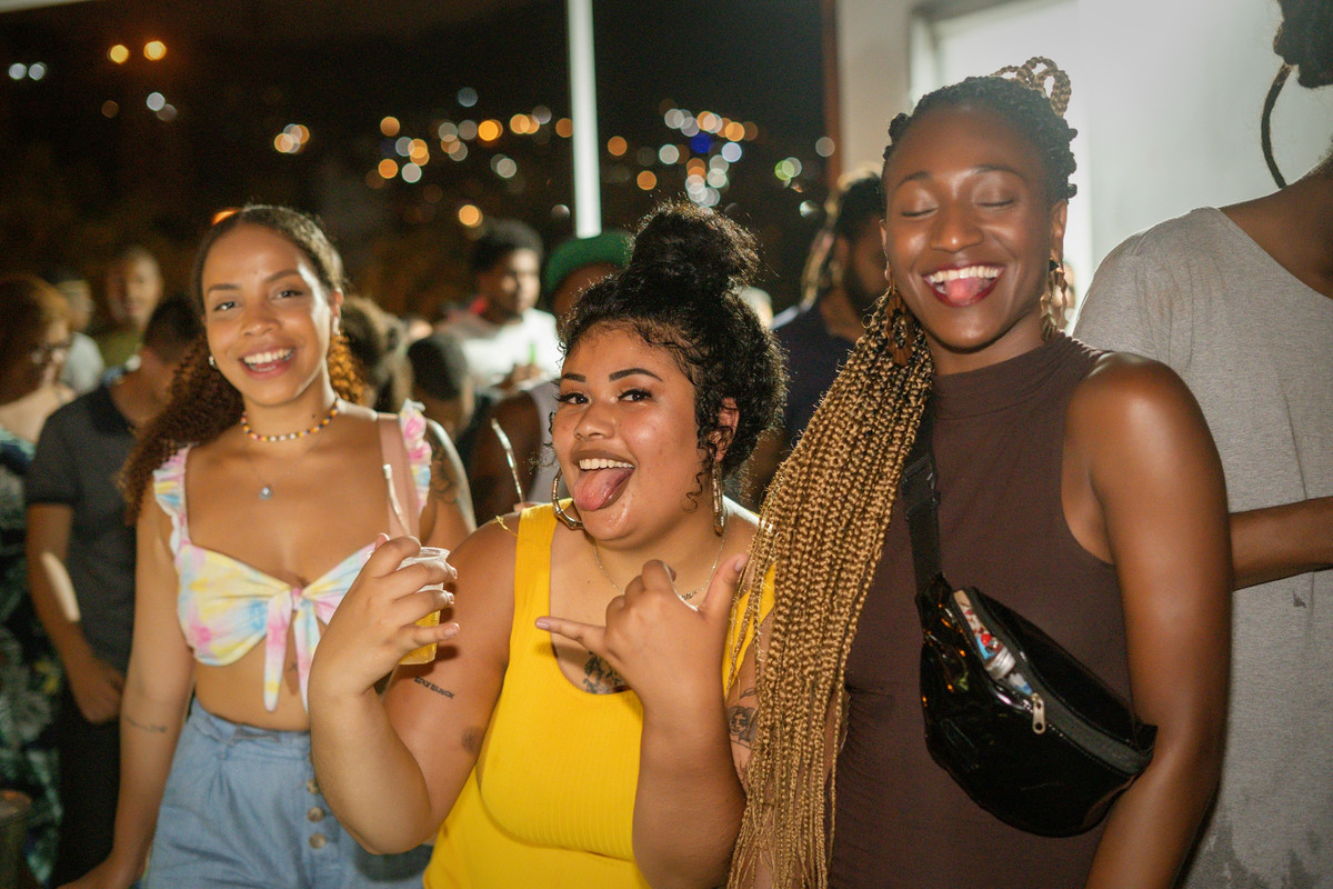 B6E4B834-F273-4F6C-8943-5728AD569778