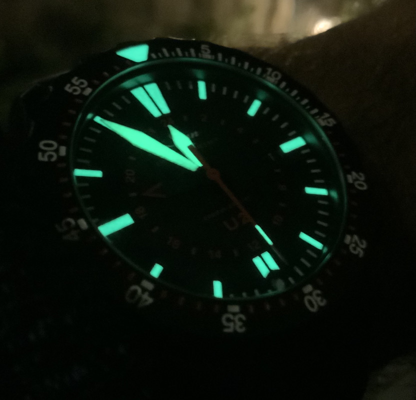 9F8C0C05-F3EB-479C-BADA-C5BDC125D473