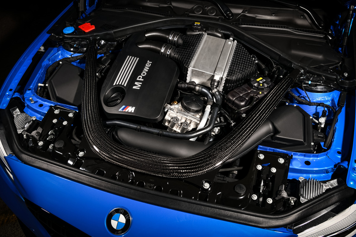 P90374247_highRes_the-all-new-bmw-m2-c