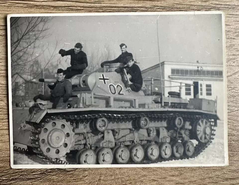 Front Foto aus Panzer Fotolot O.Mäurer Besatzung Panzerkampf Sturmgeschütz 02 Nr