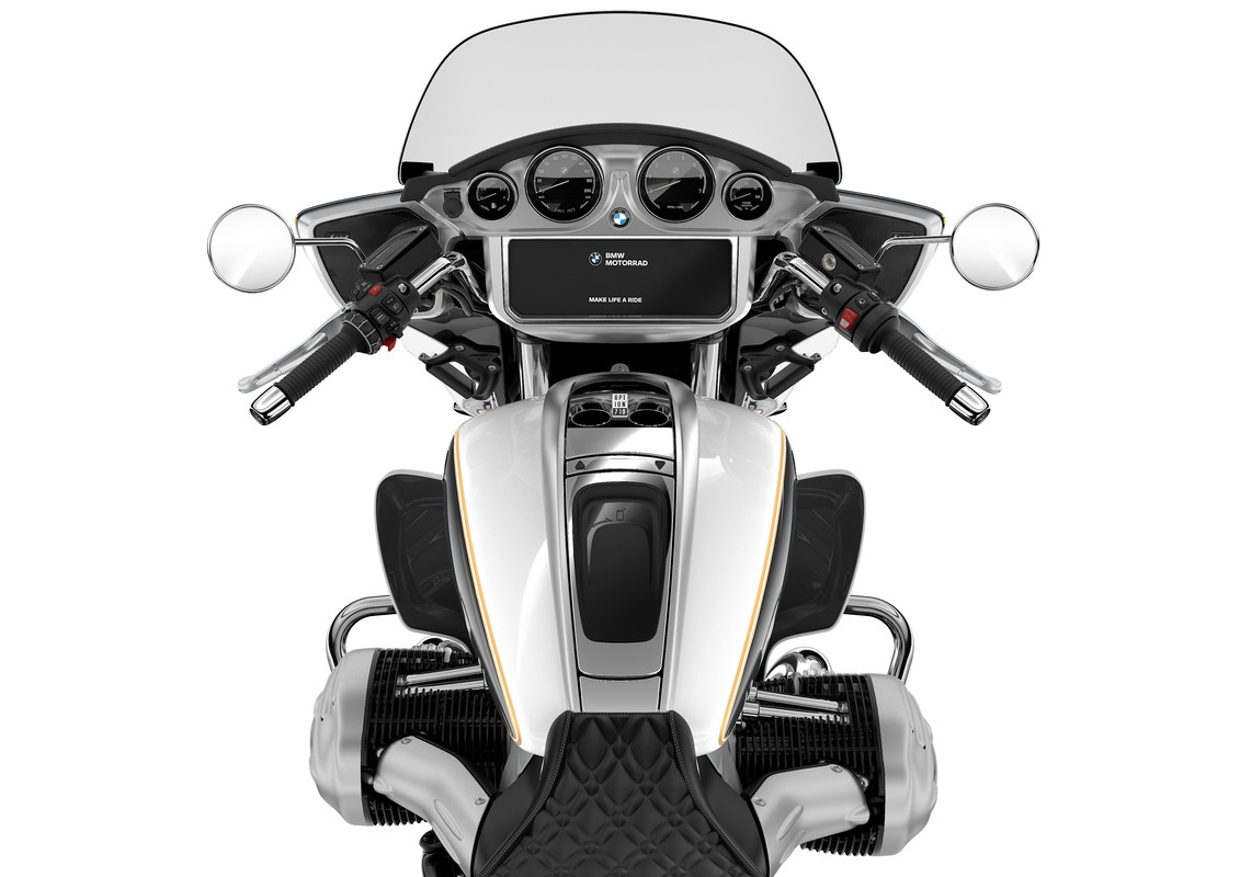 P90512385_highRes_bmw-r-18-b-bmw-r-18-