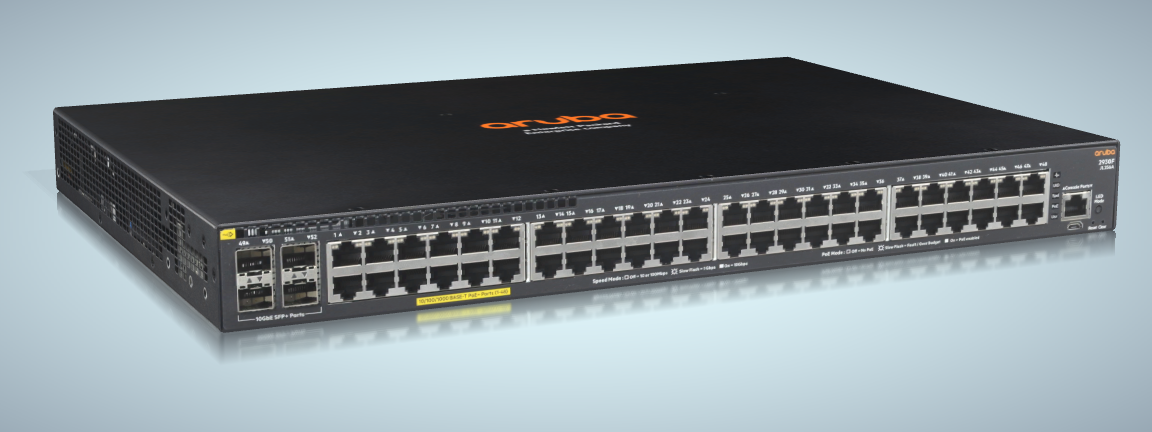Interface de gerenciamento web do Switch Aruba 2930F, com um gráfico de utilização de portas.