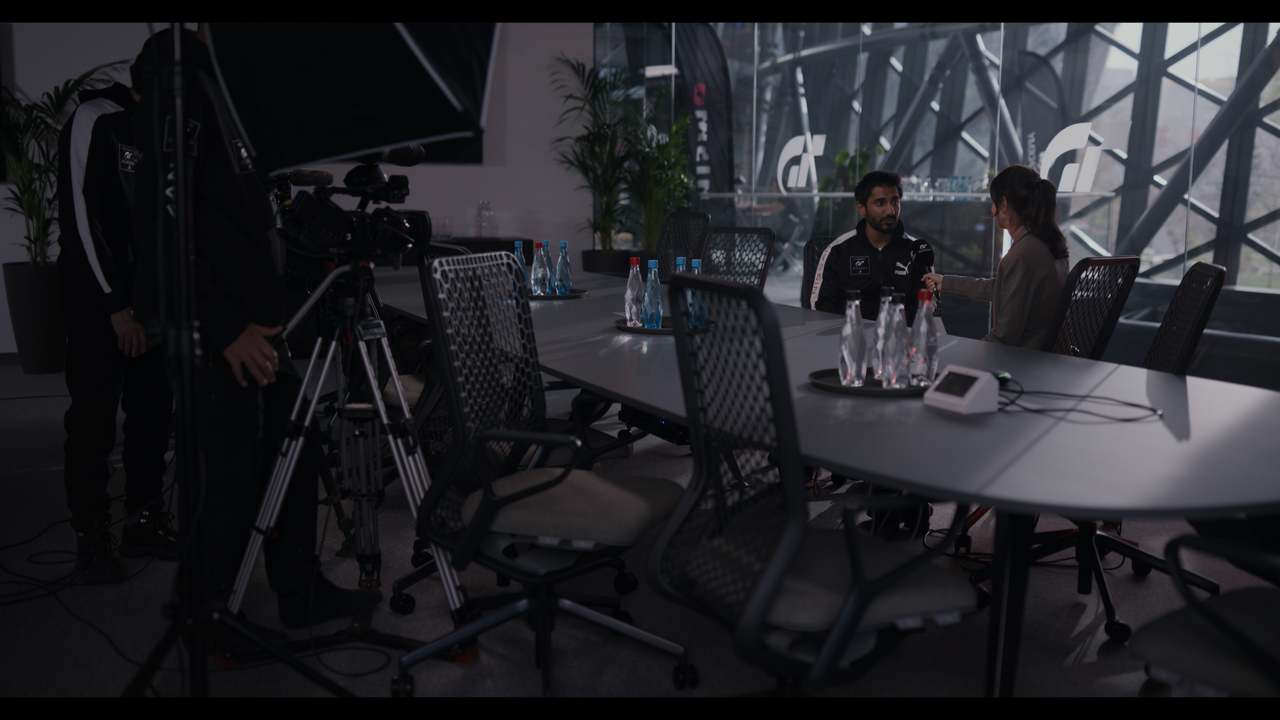 Gran.Turismo.2023.2160p.UHD.BDREMUX.HDR.DV.HEVC-Нечипорук.mkv_snapshot_00.34.26.356