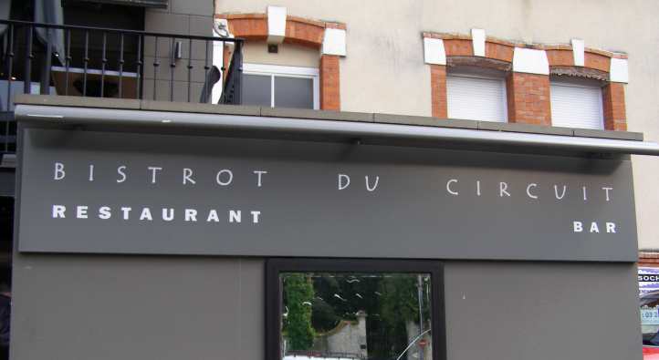 0519fr-F4bistrotducircuit.jpg