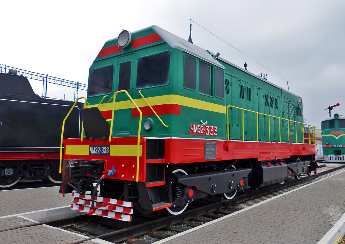 Rares et vieux trains - Page 4 Railway-museum-kyiv-ukraine-7