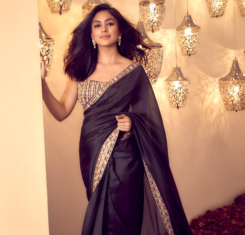 [Image: Mrunal-Thakur-1.jpg]