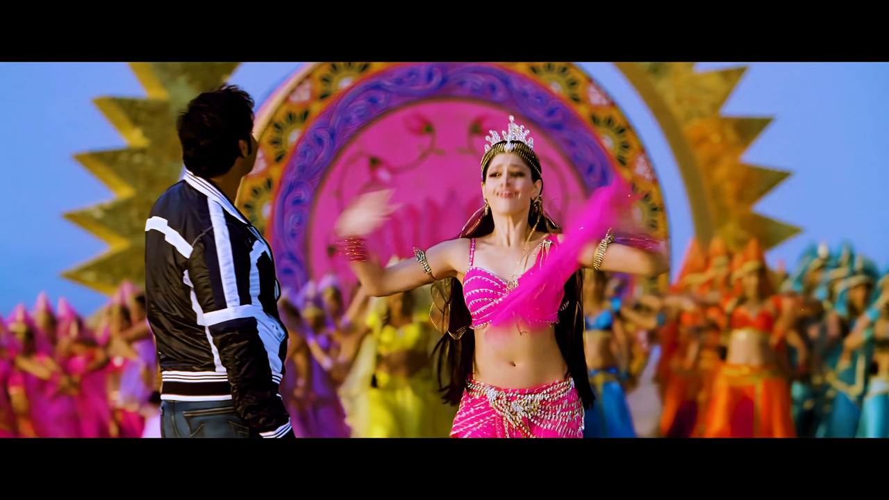Tamanna Hot Song From Himmatwala Naino Main Sapna 4K (Best Quality).mp4_snapshot_00.32_[2021.04.05_1