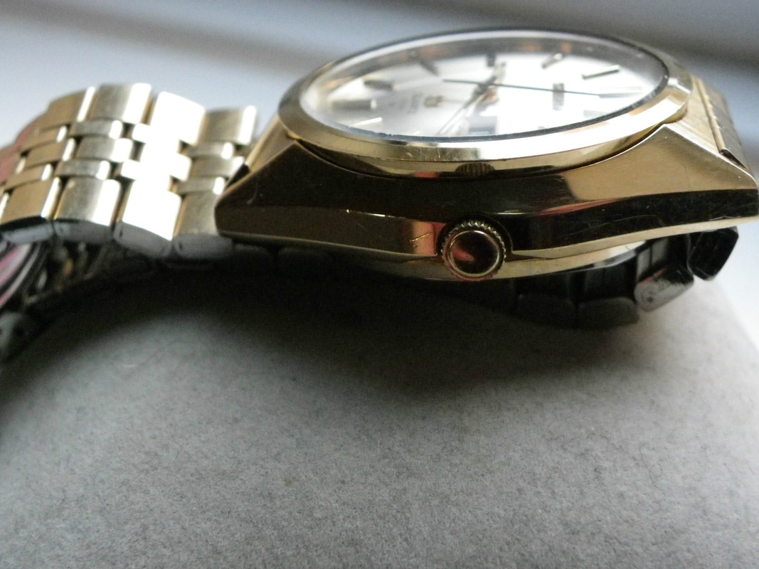 Seiko 0903 - 8109 SQ4004. 2