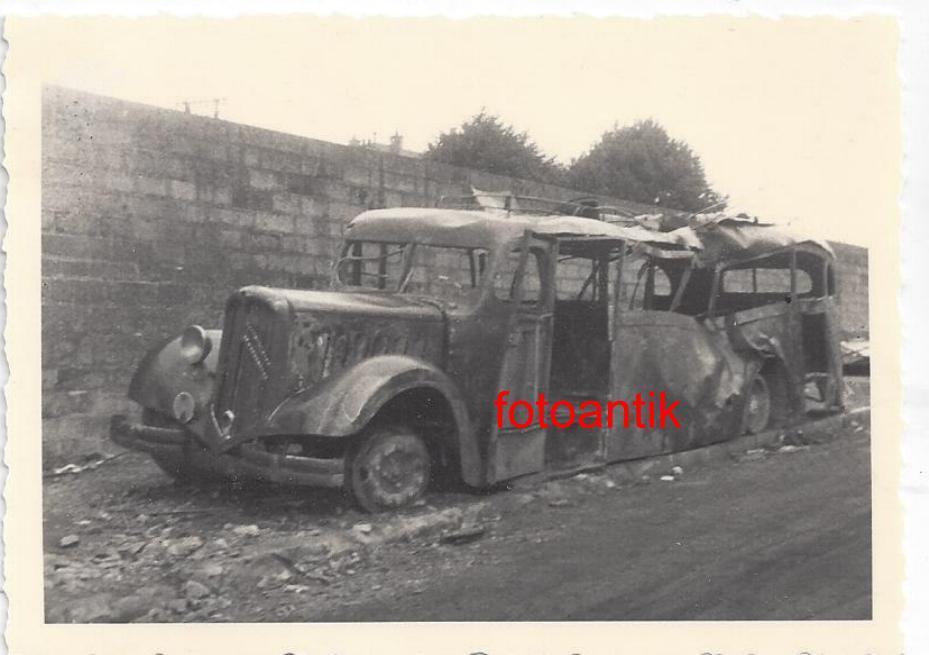 Foto 2 WK,Frankreich, französisches Renault Fahr