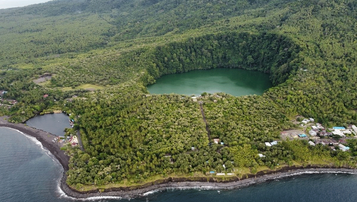 Danau Tolire: Pesona Alam dan Kisah Legenda yang Membuatnya Unik