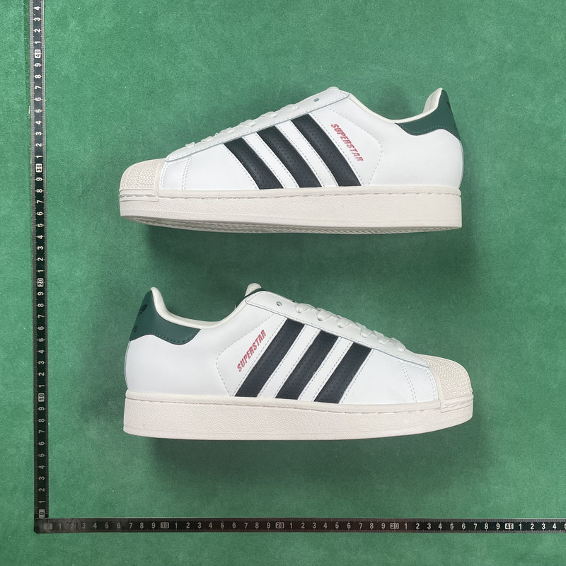 220、Adidas Originals Superstar
