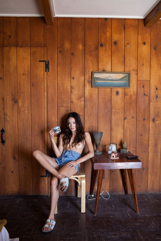 [Image: Christina-Masterson-Topless-1.jpg]