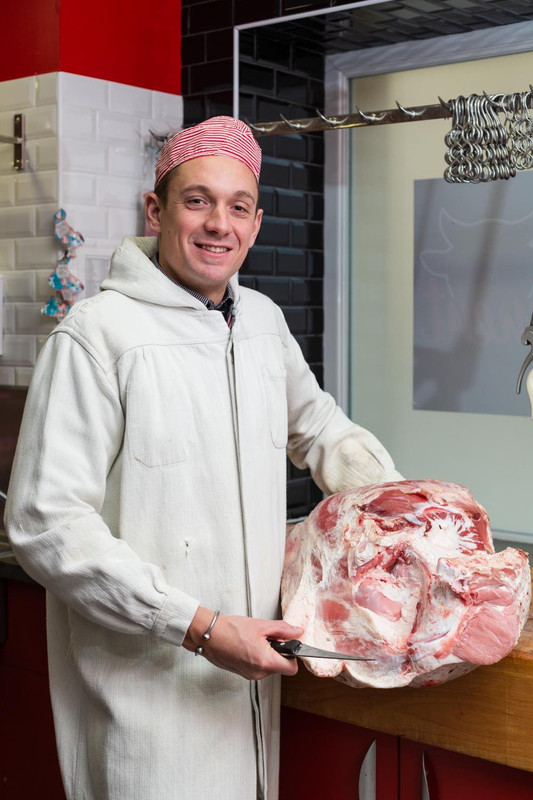 Image in the right div