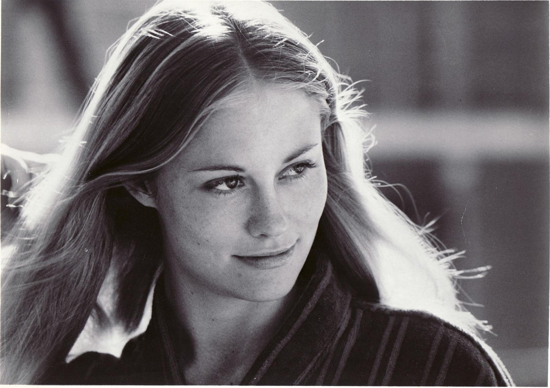 CybillShepherd_a64