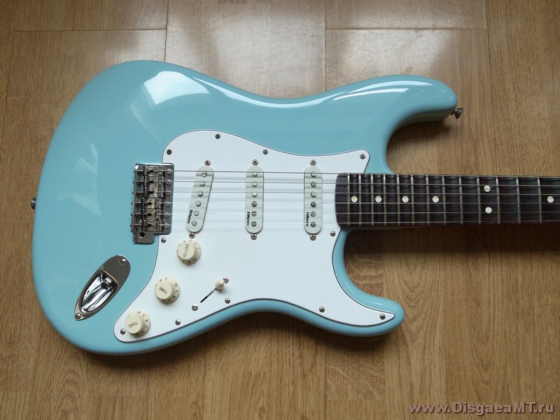 Fender_Yngwie_Malmsteen_Stratocaster_4-blu_009