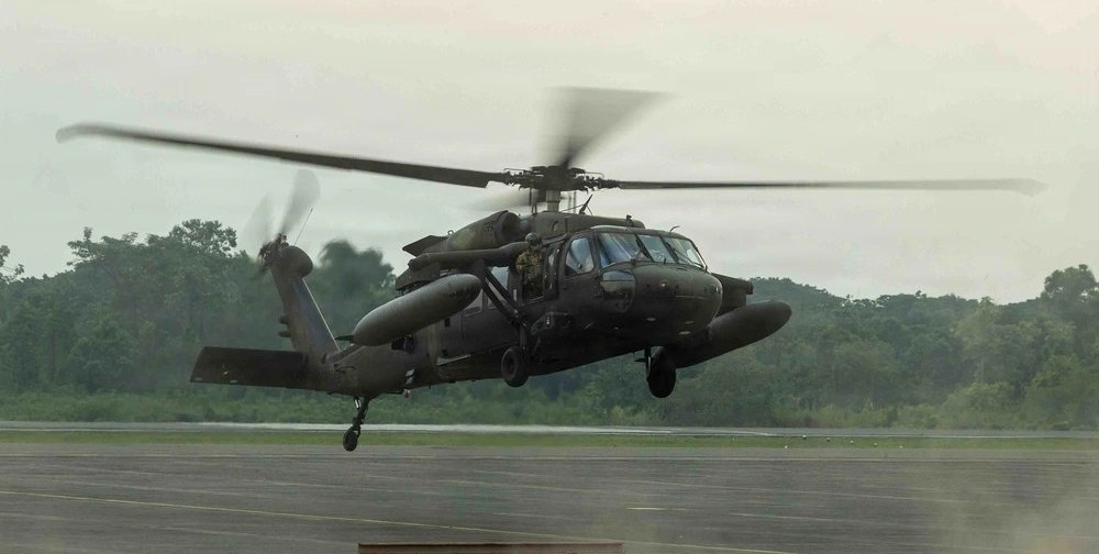 [Imagen: UH-60M-en-Ecuador-Firma-Dvids.jpg]