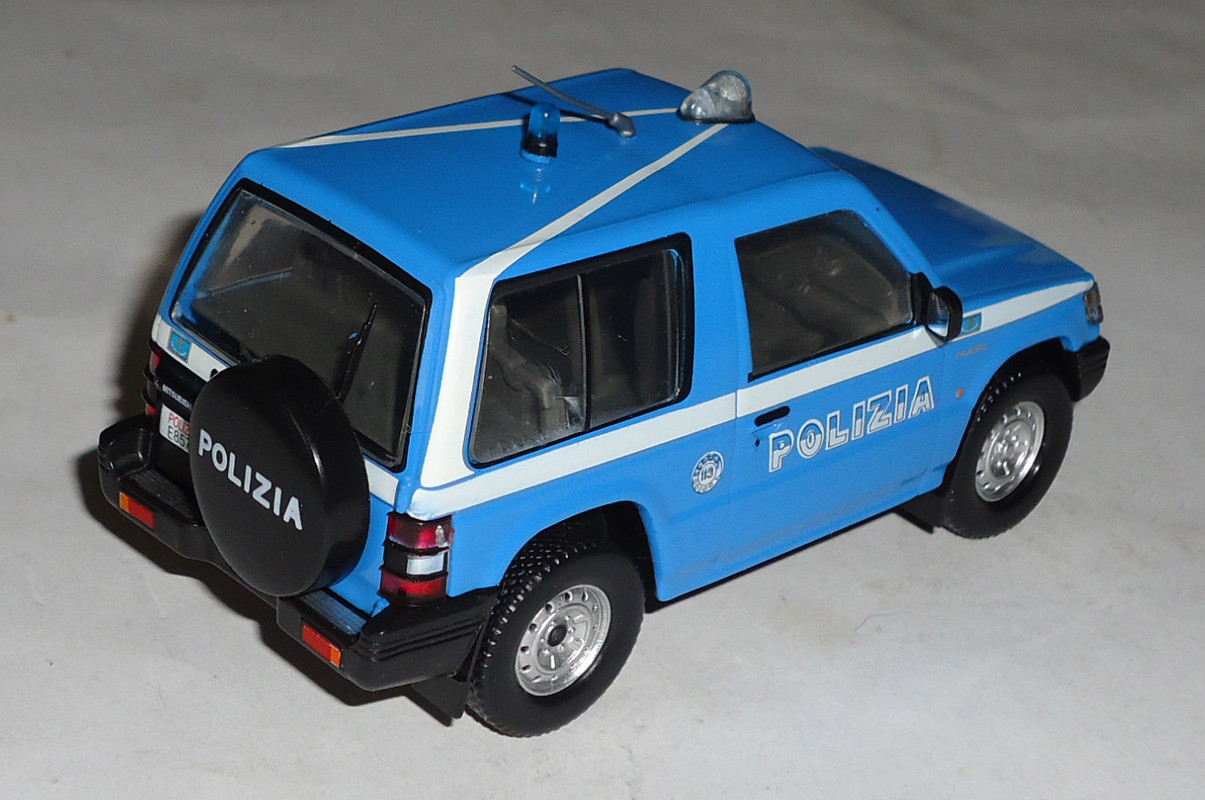 Mitsubishi-Pajero SWB Polizia