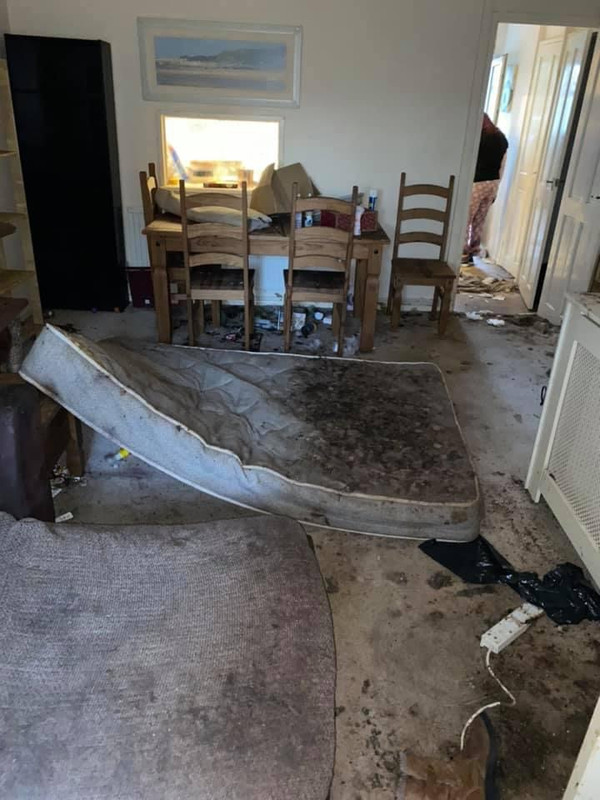 C3DA8A80-5B20-4723-8855-A20DE0B14984