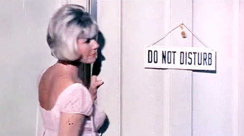 d0a10a9fd254d457195b18f85cceec78.gif