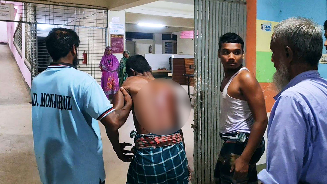 হাতীবান্ধা সীমান্তে চিতা বাঘের আক্রমণে আহত ৩, ধানখেতে ঘিরে রেখেছে পুলিশ-বিজিবি