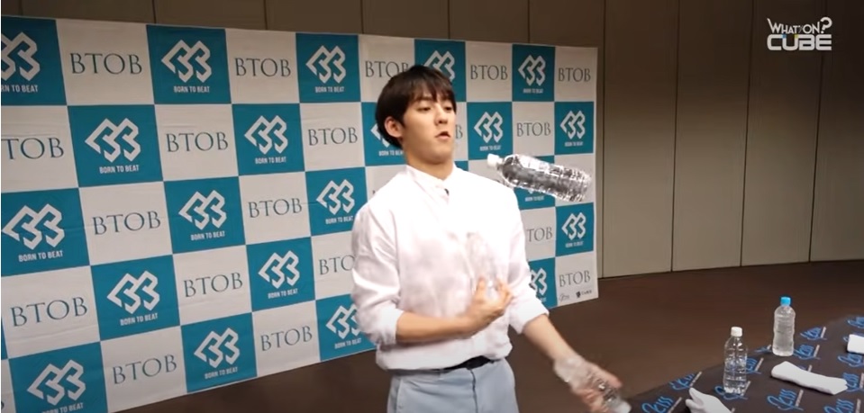 Juggling Minhyuk