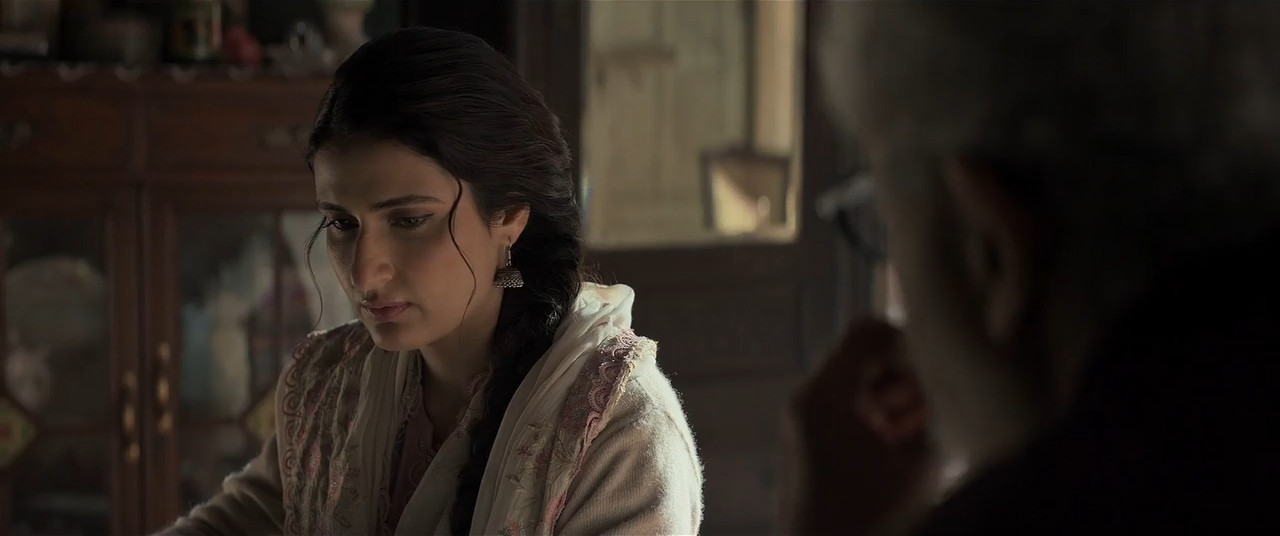 Gustaakh Ishq 2025 WebRip [Hindi] 480p 720p ESub Screenshot
