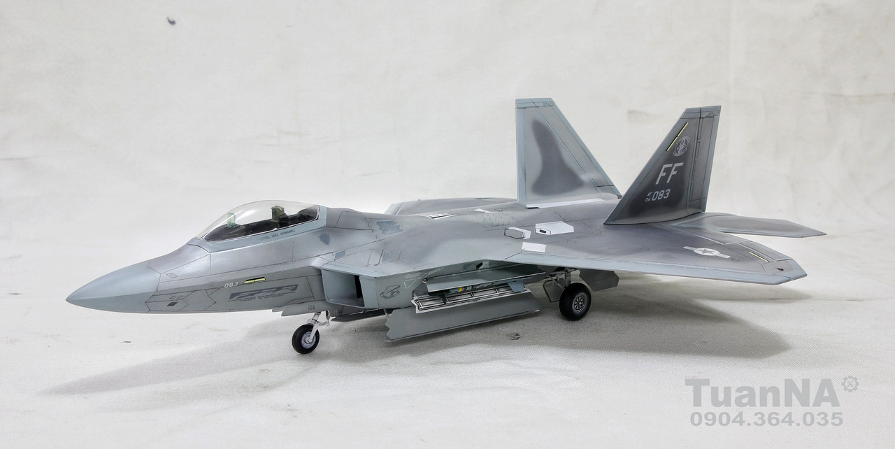Mô hình Máy bay Lockheed Martin F22 Raptor tỷ lệ 1100