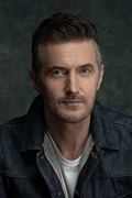 [Bild: 5a062ae89cb7-richard-armitage-news-t.jpg]