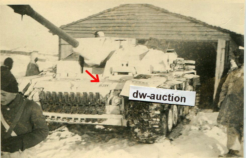 Sturmgeschütz Langrohr in Wintertarn mit Nummer 