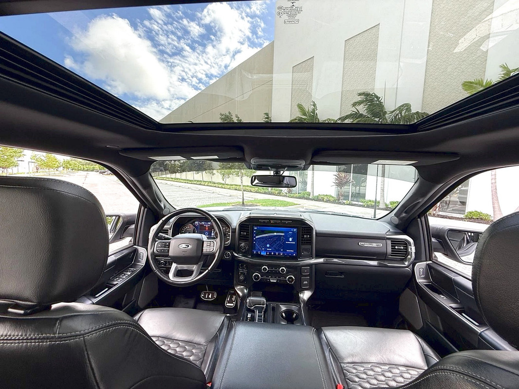 Vehicle thumbnail 19